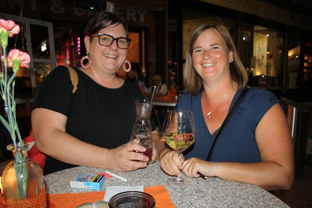 Prost: Theresa und Eva | Foto: RMK
