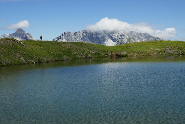 Blick über die Boarnlacke auf Faulkogel und Mosermandl.  | Foto: Thomas Neuhold