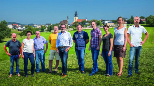 Das Team der "Münzbacher Bürgerbewegung": Von links Karl Heinz Prinz, Johanna Trauner, Josef Langthaler, Heinrich Emhofer, Karl Pechböck, Anton Spindler, Andreas Weixelbaumer, Magdalena Langthaler, Judith Panhofer und Thomas Bremmer. | Foto: Münzbacher Bürgerbewegung