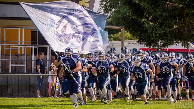 Blue Hawks beim Einlauf zum Spiel | Foto: Photo Phil