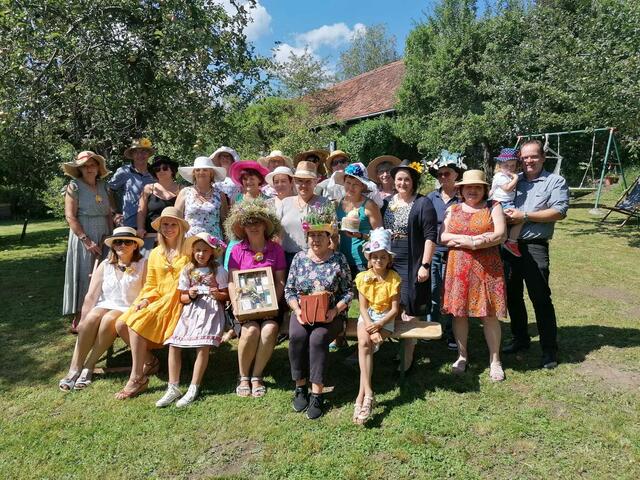 Zahlreiche Teilnehmer waren beim Sommerhut-Brunch dabei. | Foto: KK