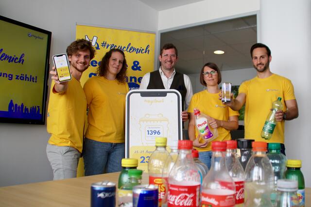 Das "RecycleMich-App"-Team: Roberto Lerche, Nicole Vacha, Michael Ableidinger, Bettina Wallner und Stefan Siegl (v.li.n.re.)