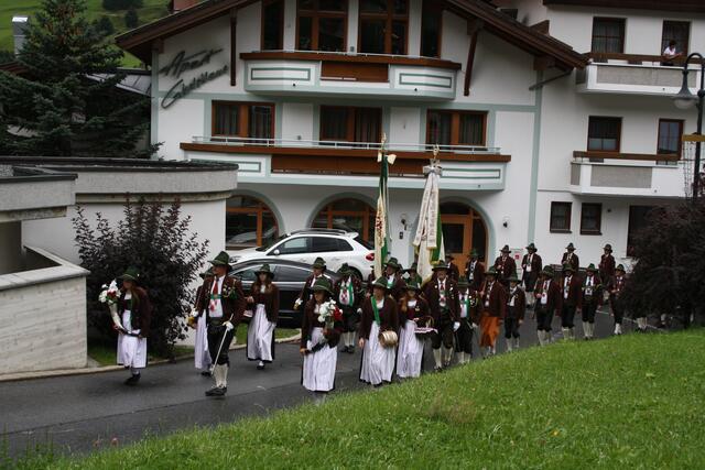 Der Feier ging eine Heilige Messe samt feierlicher Prozession voraus. | Foto: Elisabeth Zangerl