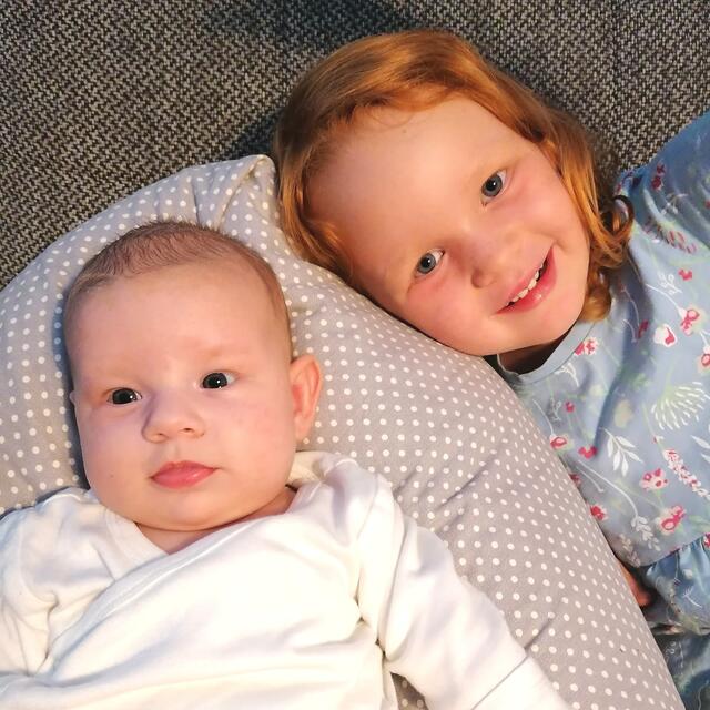 Marie
Geburt: 5. Mai 2021
50 cm, 3.370 g
Katrin und Franz Strohmaier aus Lichendorf (Schwester Mila) | Foto: Privat