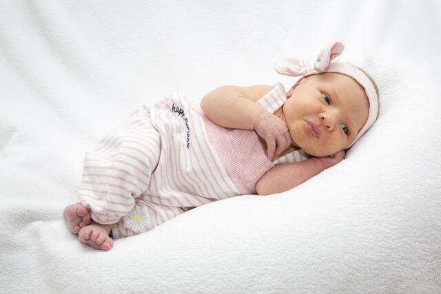 Ellie
Geburt: 29. März 2021
49 cm, 3.400 g
Kristina und Christopher Zirngast aus St. Ulrich am Waasen | Foto: Mariella Tadler