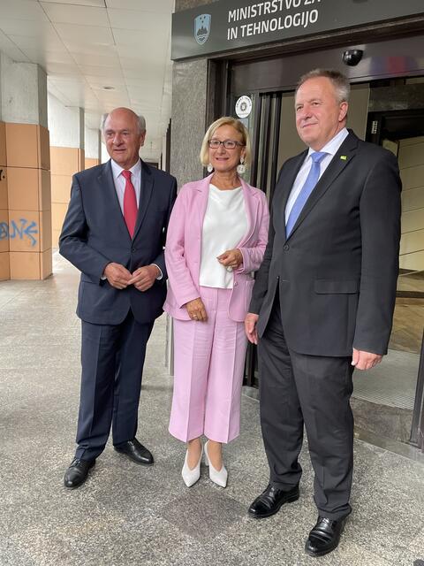 Pröll, Mikl-Leitner, Technologieminister Počivalŝek 