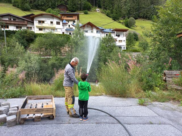 Probieren stand ebenfalls an der Tagesordnung. | Foto: Familientreff See