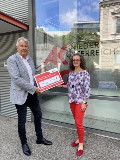 Arbeiterkammer Vizepräsident NÖ Peter Stattmann und Doris Schartner, Leiterin der Arbeiterkammer Krems | Foto: AK