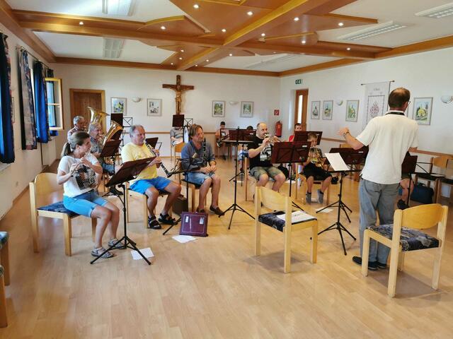 Die Bauernkapelle Mooskirchen probte erstmals Ende Juli. Am 1. September wird beim "Da Finz" gespielt. | Foto: Wutte