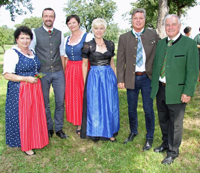 GR Reinelde Kobold-Inthal, Stadtrat Christian Taudes, GR Karin Forsthuber, Stadtrat Ina Hobel, Vzbgm. Andreas Fleck, PGR-Obmann Franz Preithuber | Foto: Emhofer