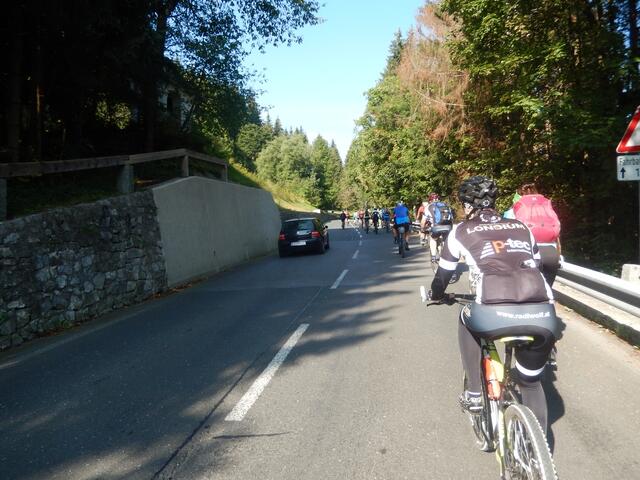 Auf zum "7. Bewegung für den guten Zweck mit Michi Kurz und Radlwolf zum neuen Ziel auf die Untere Valentinalm“. | Foto: Radlwolf