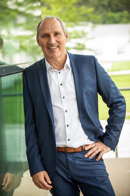 Franz Viehböck heute - Vorstand der BERNDORF AG