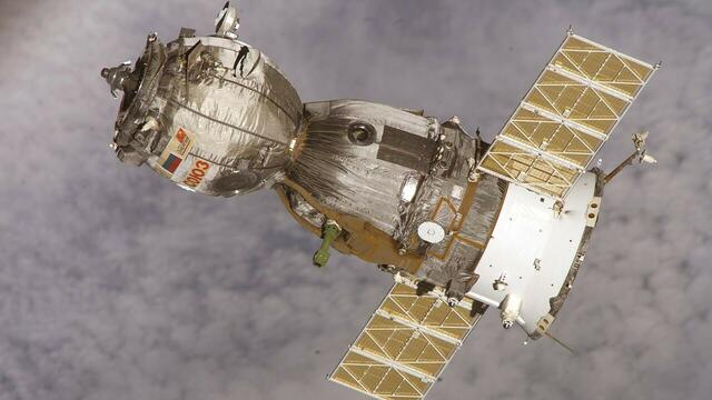 Die SOJUS Kapsel bzw. das "Raumschiff" welches die 3 Kosmonauten zur Station brachte