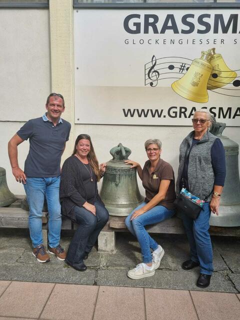 Eine Delegation aus Hackerberg war beim Glockenguss in Innsbruck dabei: Hannes Feichtinger, Nicole Feichtinger, Bgm. Karin Kirisits, Christine Bauer (von links). | Foto: Gemeinde Hackerberg