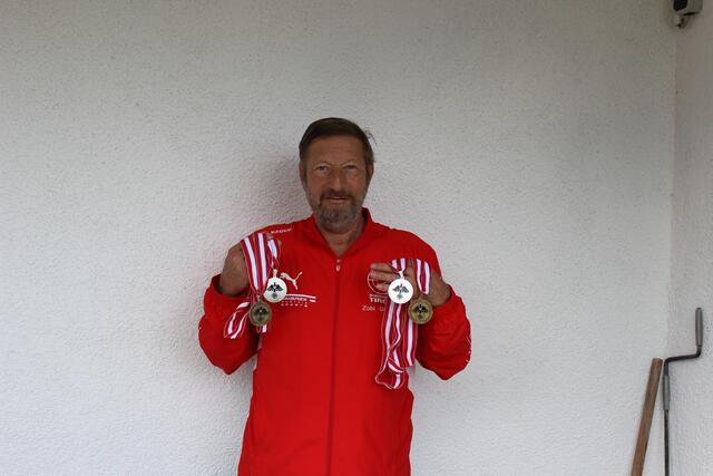 Gerhard Zobl staubte bei der ÖM in Innsbruck gleich viermal Edelmetall ab. | Foto: privat