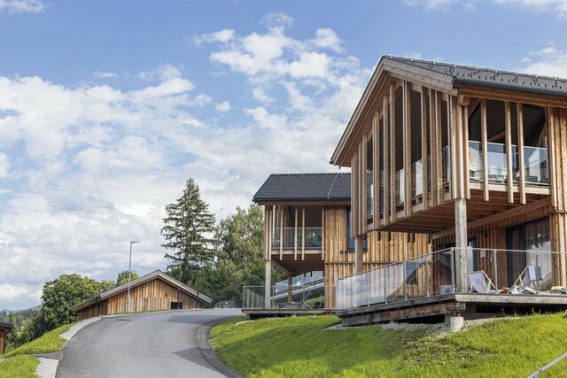 Das Bergresort Hauser Kaibling beheimatet insgesamt 62 Einheiten: 36 Chalets und 26 Appartements | Foto: Alps Residence