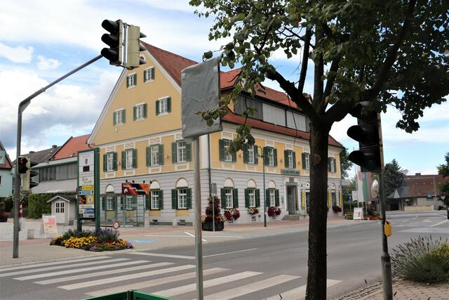 Vor dem Gemeindeamt, entlang der Post und in Richtung Fernitz gilt ab 13. September in Kalsdorf gebührenfreies Kurzparken.  | Foto: Edith Ertl