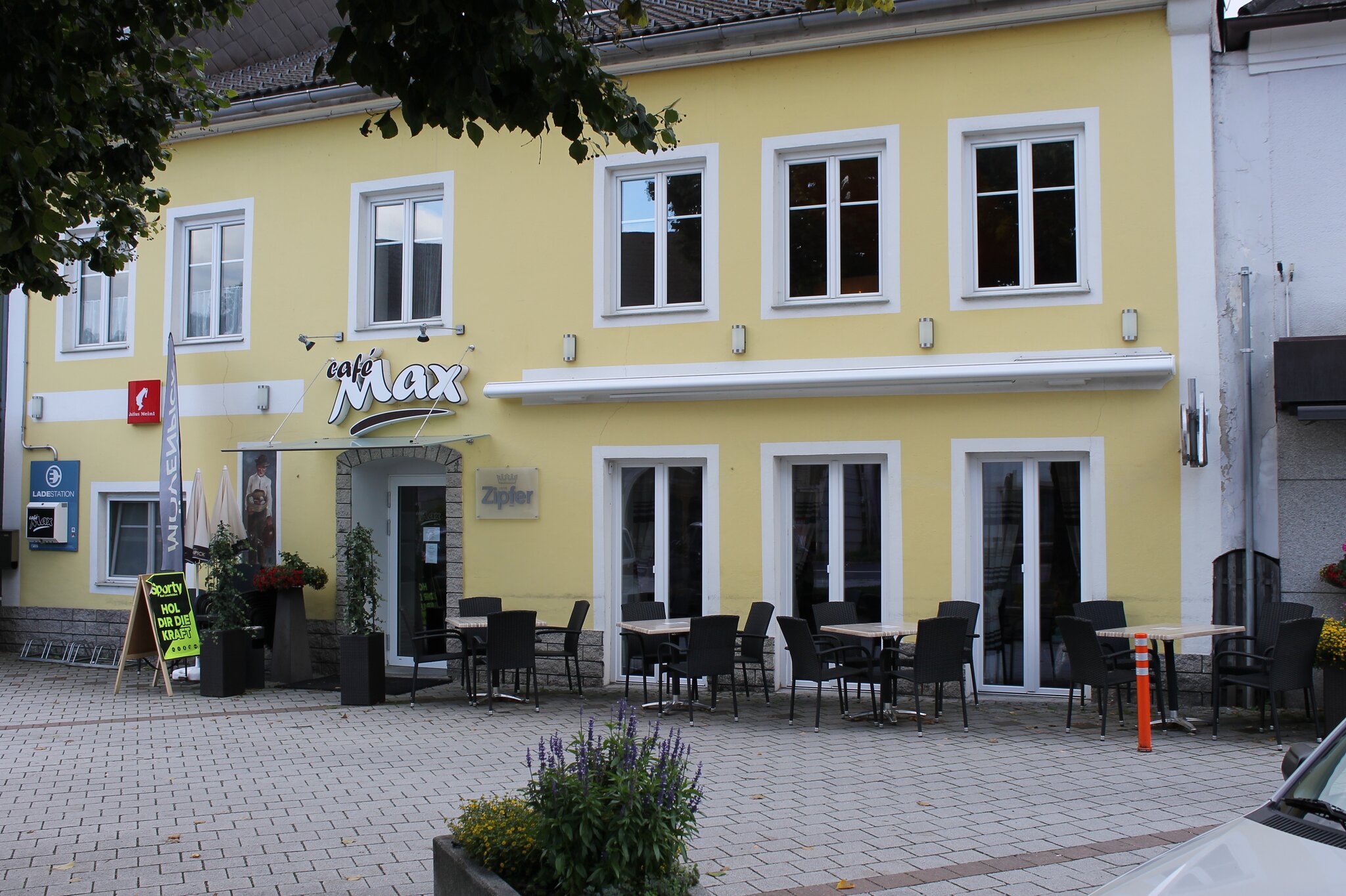 Gastro Café Max in Zwettl sperrt zu UrfahrUmgebung