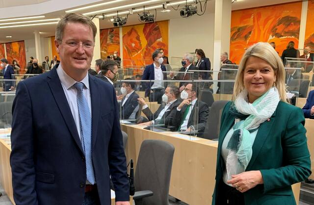 Nationalratsabgeordneter Manfred Hofinger und Bundesministerin Klaudia Tanner im Parlament. | Foto: privat