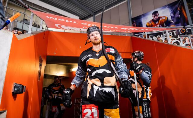Phillip Bruggisser unterstützt die Abwehr des EC-KAC in dieser Saison. | Foto: Grizzlys Wolfsburg/City-Press GmbH