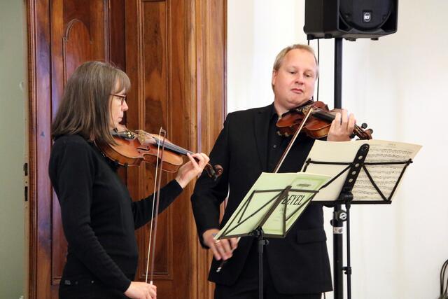 Universitäts-Orchester Salzburg (Dr. Anja Morgenstern und Dr. Jachim Hansen) | Foto: HKroBild