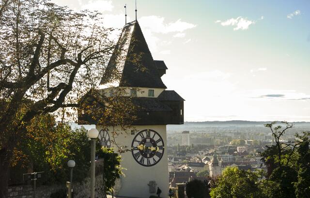 Darf als fixe Anlaufstelle beim ersten Sight Seeing Run natürlich nicht fehlen: der Uhrturm | Foto: Pixabay