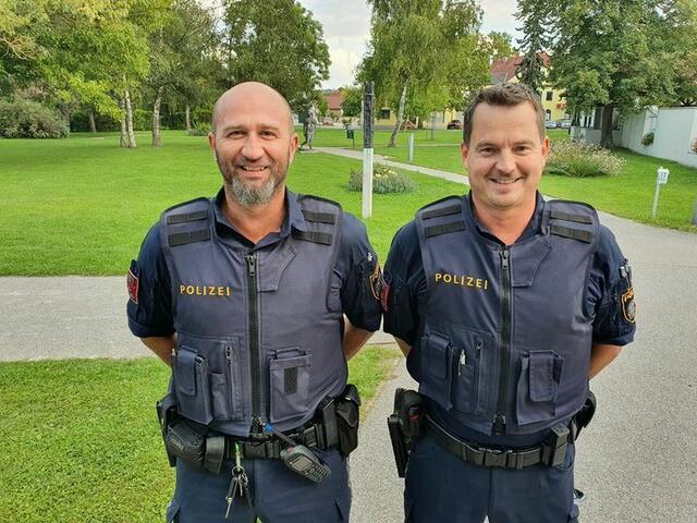 Lebensretter: Die beiden Bad Pirawarther Polizisten Andreas und Thomas. | Foto: PI Bad Pirawarth
