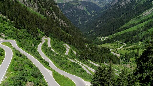 Die Silvretta Hochalpenstraße verbindet das Montafon (Vorarlberg) mit dem Paznaun (Tirol).
 | Foto: ORF/Verlagshaus Hans Jöchler