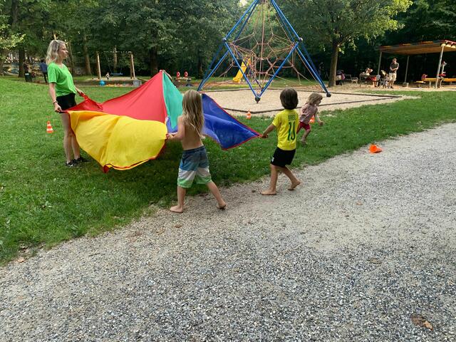 Der Bezirksrat lud in den Sommerferien zum Spiel in den August-Matthey-Park. Das Programm wird in den Herbstferien fortgesetzt. | Foto: KK