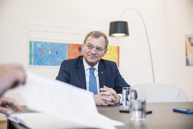 Thomas Stelzer ist seit 2017 Landeshauptmann in OÖ und schlägt am 26. September seine erste Wahl als amtierender Landeschef.