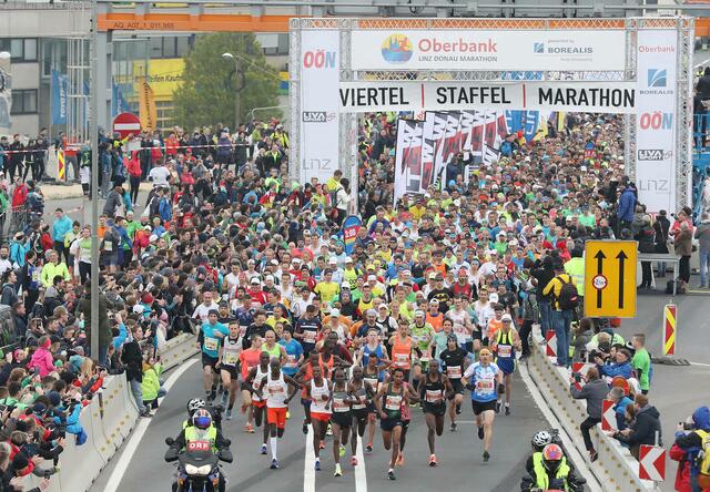 Nach einem Jahr Corona-Pause sollen am 24. Oktober wieder tausende Laufbegeisterte beim Oberbank Linz Donau Marathon die Stadt bevölkern. | Foto: Klaus Mitterhauser