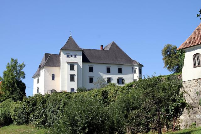 Im Schnitt verzeichnete man zuletzt in der Fachschule Burgstall jährlich zwischen 90 und 100 Schülerinnen und Schüler. | Foto: Josef Fürbass