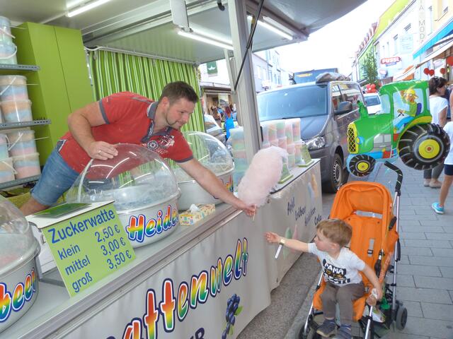 Für den süßen Zwischenstopp wurde natürlich auch gesorgt, dies sogar mit mehreren Sorten von Zuckerwatte, wie Erdbeere, Heidelbeere und Cola