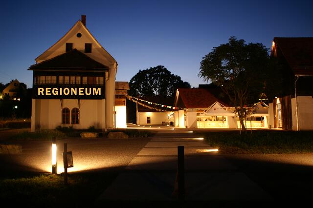 Das Besucherzentrum Grottenhof lädt zur "Langen Nacht der Museen" ein.  | Foto: Geovision