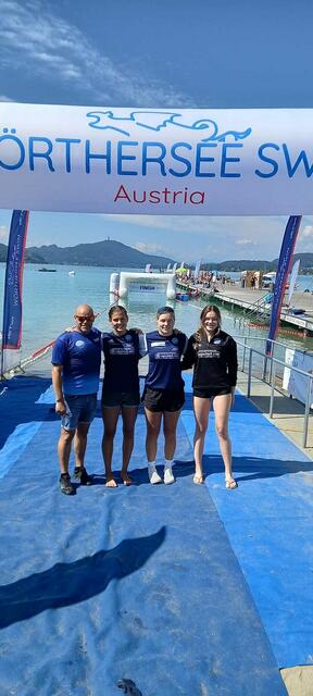Erfolgreiches Spittaler Team: Kaya Hübel, Carina Bodner und Andrea Oberdünhofen mit Coach Alexandre Deblaise  | Foto: privat