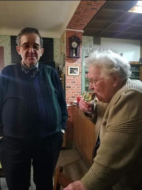 Johann Egretzberger mit Großmutter Margarete | Foto: privat