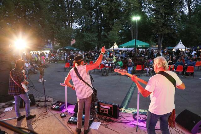 Livemusik im Trofaiacher Stadtpark, unter anderem mit der Duleman Band | Foto: Freisinger/Armin Russold