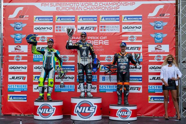 Mehrere Stürze: Lukas Höllbacher muss sich am vorletzten Rennwochenende der Supermoto-Weltmeisterschaft mit dem dritten Platz begnügen. | Foto: KTM MTR-Team