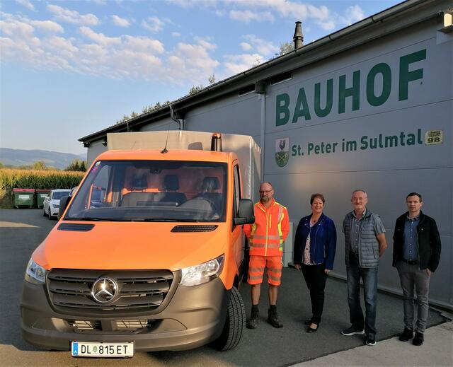 Das neue Fahrzeug für die Bauhofmitarbeiter in St. Peter im Sulmtal ist ab sofort im Einsatz: Ein 
Mercedes Sprinter der Fa. Stelzer in Groß St. Florian | Foto: KK