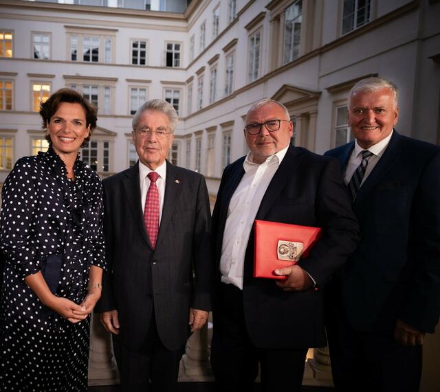Gemeinsam im Palais Niederösterreich: Pamela Rendi-Wagner, Heinz Fischer, Alfred Gusenbauer, Franz Schnabl | Foto: Visnjic