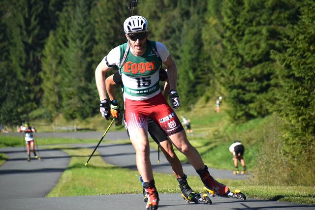 Simon Eder setzte sich im Sprint durch. | Foto: WMP