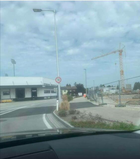 Achtung, in der Brucknerstraße gilt aktuell Tempo 30 statt 50. | Foto: Stummer