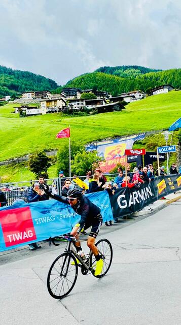 Patrik Hagenaars bei der Zieleinfahrt beim Ötztal Radmarathon | Foto: Patrick Hagenaars