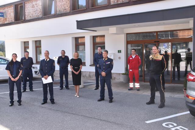 Ein Gruppenfoto als Erinnerung an einen besonderen Tag in Grän.