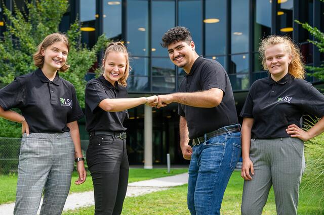 Das Team der Landesschülervertretung rund um Elisabeth Pratl, Miriam Schmigelski, Fatih Bektas, Leonie Danklmaier (v.l.) freut sich aufs Event. | Foto: Jörgler