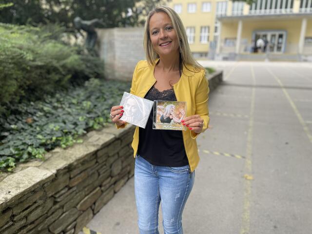 Vor kurzem hat Schlagersängerin Renate Neumayr ihre neue CD veröffentlicht: "Mit an Schuss Risiko" heißt ihre neueste Silberscheibe.