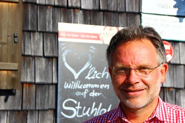 Der Hüttenwirt Mark Worlitzer von der Stuhlalm. | Foto: Maria Tiefenbacher-Schöndorfer