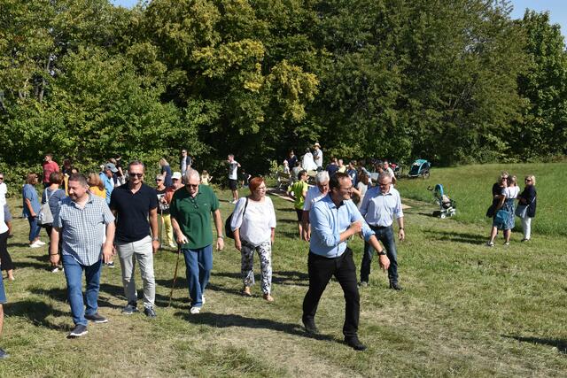 Start der gemeinsamen Begehung. 