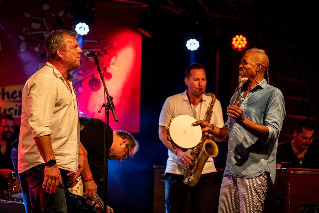 Im großen Finale von "Lukas &amp; Lydia machen Musik"  standen Raphael Wressnig’s Soul Gift Band gemeinsam mit "Shorty's Blueskitchen Deluxe" auf der Bühne. | Foto: Karl Fluch www.f16plus.com