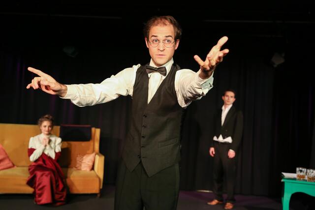 Gina Christof (als Alma), Felix Krasser (als Gustav Mahler) und Samuel Pock (als Alexander Zemlinsky) | Foto: Barbara Palffy